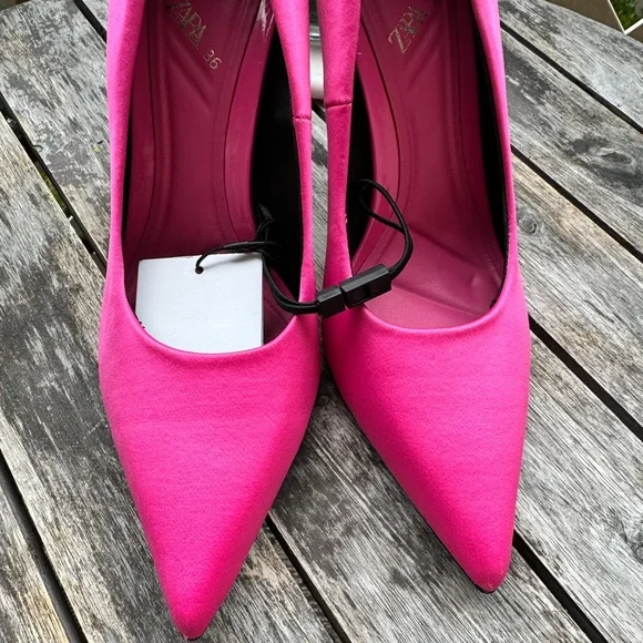 NWT Zara Pink Satin Pointy Toe heels - Picture 8 of 8